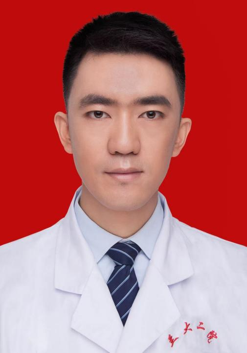 張?zhí)烀? width=