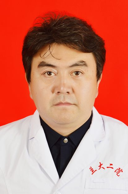 董馳