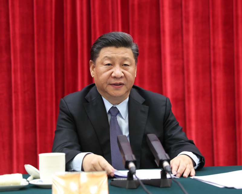 11月23日，中共中央在北京人民大會(huì)堂舉行紀(jì)念劉少奇同志誕辰120周年座談會(huì)。中共中央總書記、國(guó)家主席、中央軍委主席習(xí)近平發(fā)表重要講話，中共中央政治局常委李克強(qiáng)、栗戰(zhàn)書、汪洋、王滬寧、趙樂際、韓正出席座談會(huì)。