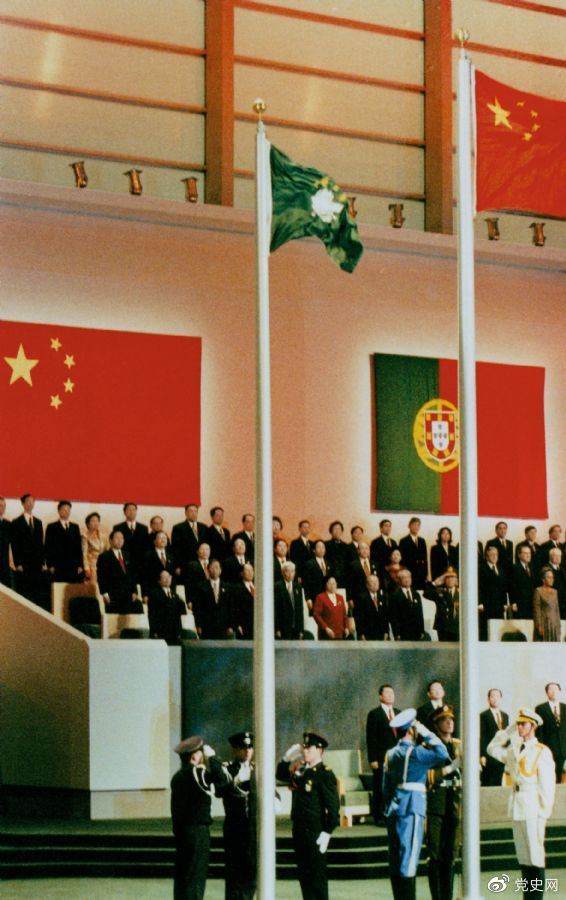 1999年12月20日，中國政府恢復(fù)行使對澳門的主權(quán)。