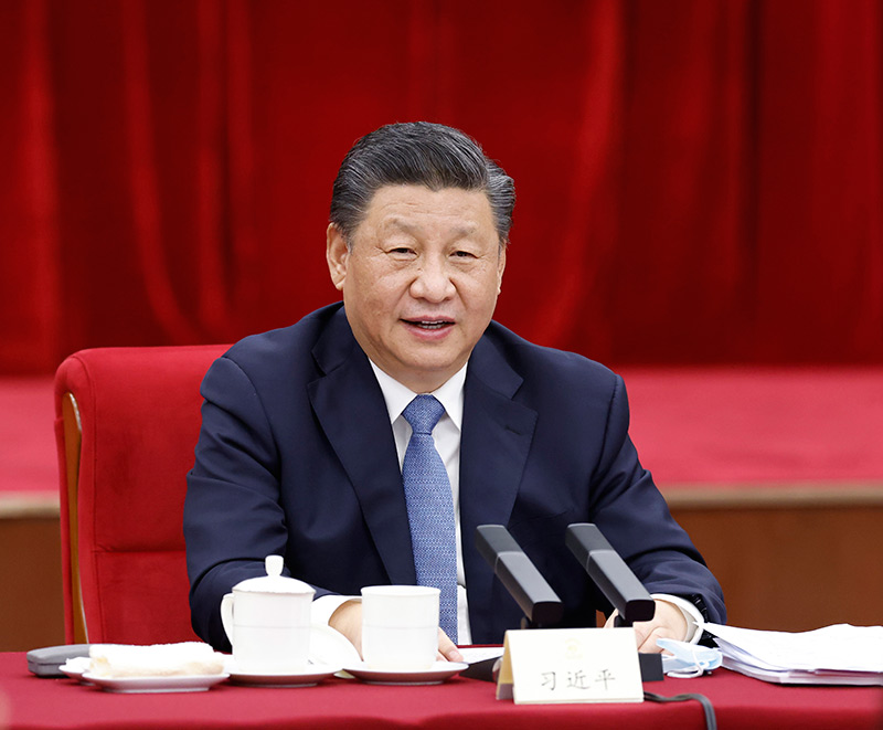 3月6日，中共中央總書記、國家主席、中央軍委主席習近平看望參加全國政協(xié)十三屆五次會議的農業(yè)界、社會福利和社會保障界委員，并參加聯(lián)組會，聽取意見和建議。中共中央政治局常委、全國政協(xié)主席汪洋參加看望和討論。新華社記者 鞠鵬 攝