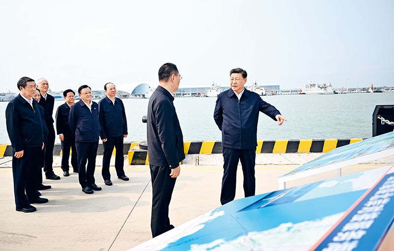 2023年4月10日至13日，中共中央總書記、國家主席、中央軍委主席習(xí)近平在廣東考察。這是10日下午，習(xí)近平在湛江市徐聞縣徐聞港專用碼頭考察。